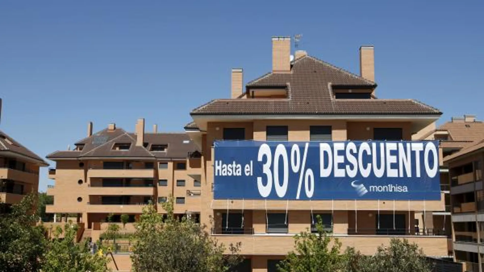 El precio de la vivienda registró en mayo la menor caída en 2 años