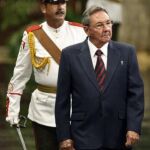 La OEA readmite a Cuba sin condiciones