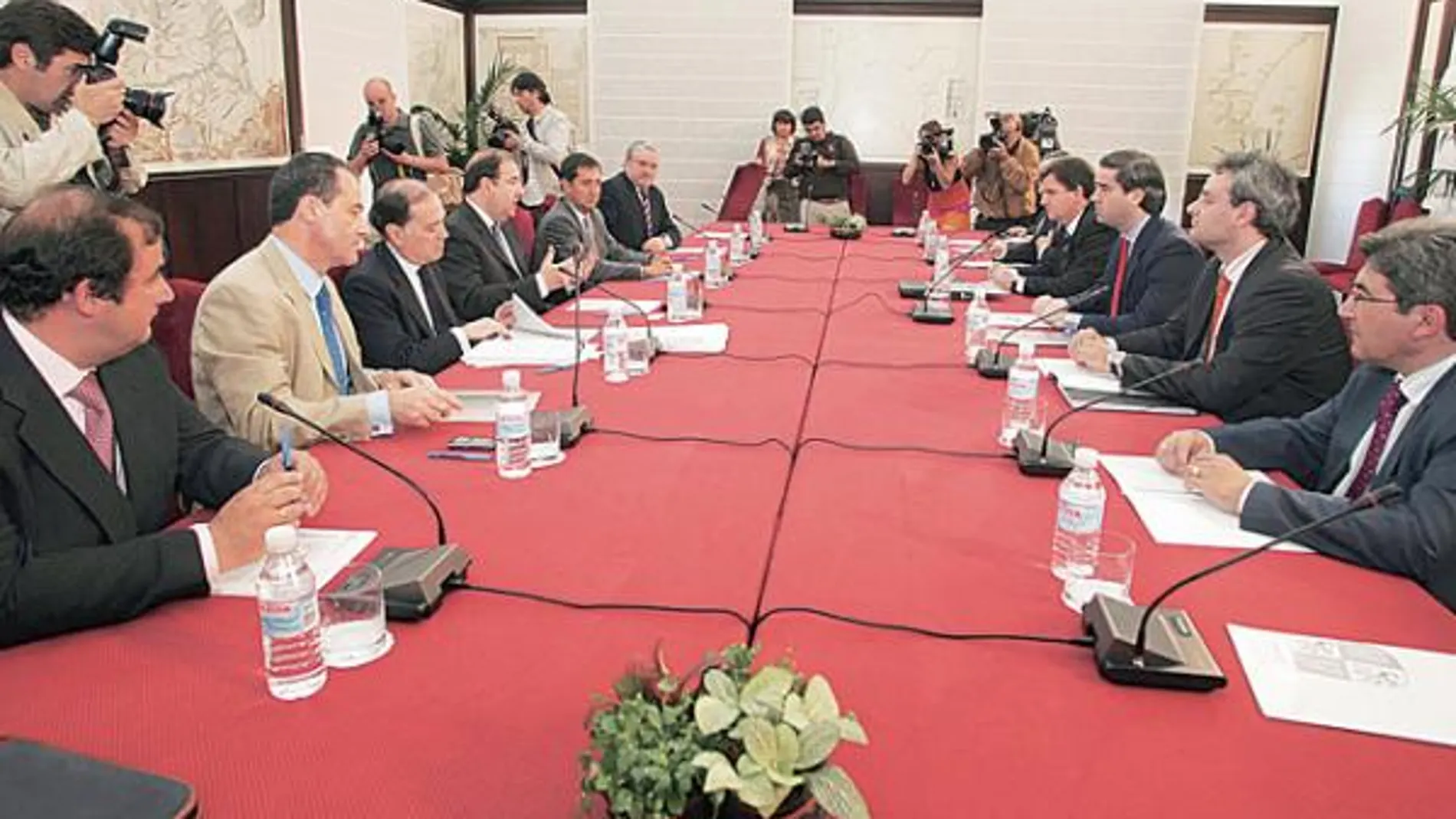 Castilla y León apoyará la compra de nuevos vehículos industriales ligeros