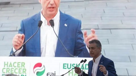El lehendakari, Iñigo Urkullu, interviene en el acto con el que el PNV da inicio en Vitoria a la campaña para las elecciones municipales y forales del próximo 24 de mayo.