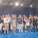 Rajoy loa la fuerza del PP frente a la soledad del PSOE