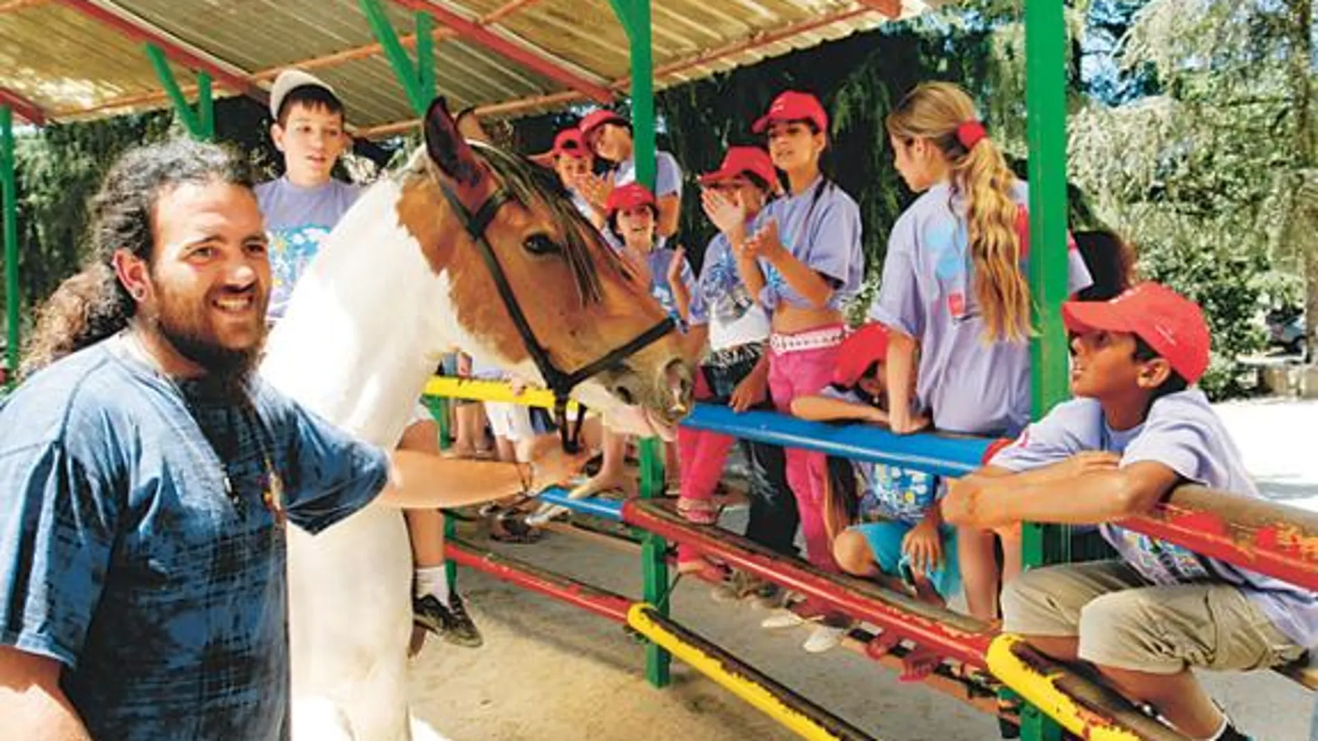 Una de cada cinco familias no podrá pagar el esplai de verano por la crisis