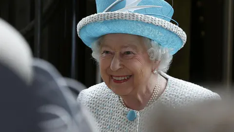 Reina Isabel II