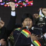 Morales pide "eliminar"los libros de Santillana de las escuelas bolivianas