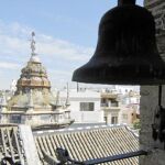 La obra en las cubiertas avanza sin que haya garantías de continuidad en el interior del templo
