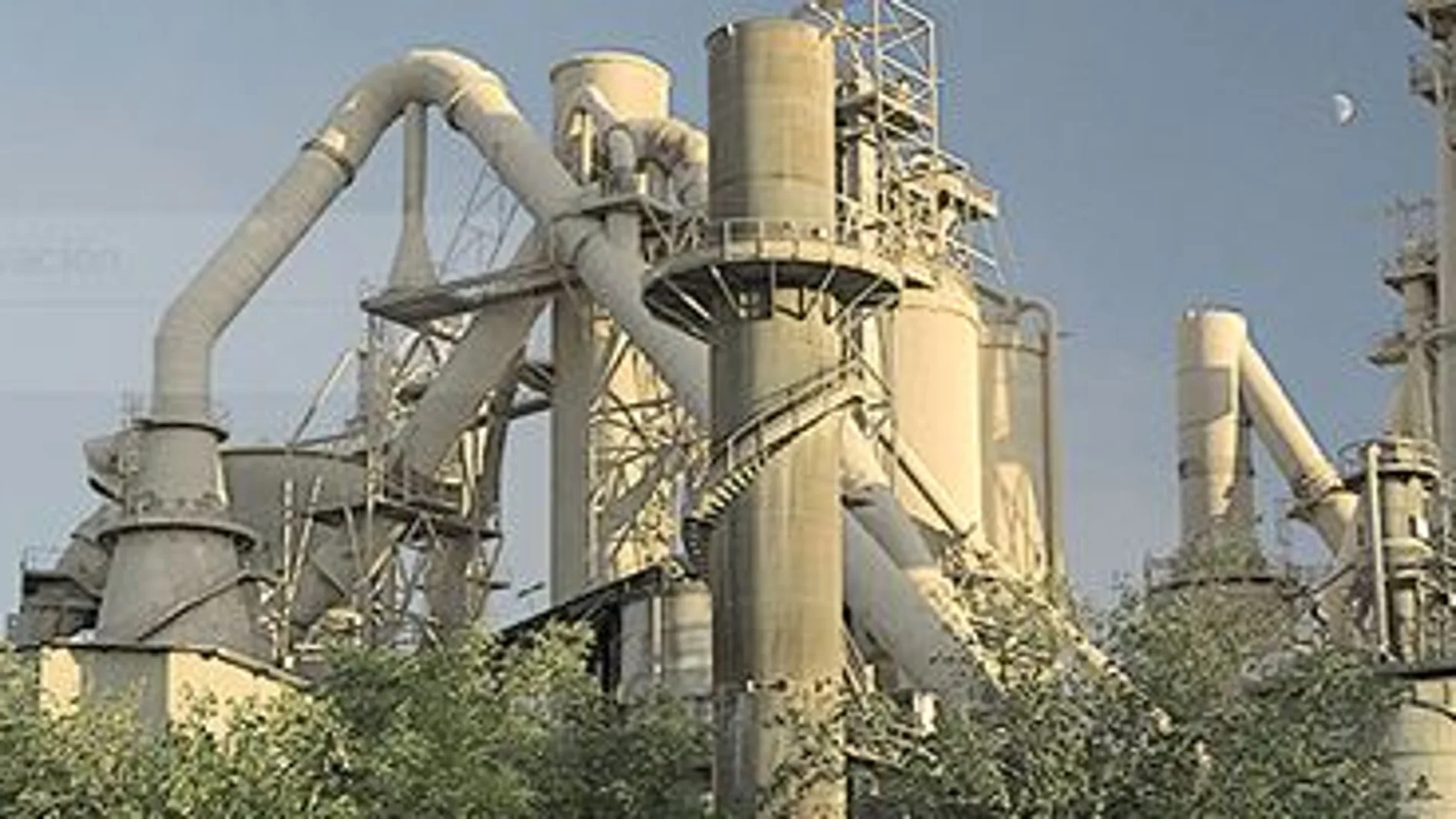 Fábrica de cemento en Castillejo