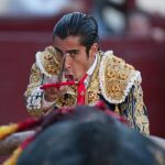 Jesús de Alba triunfa tras su grave cogida