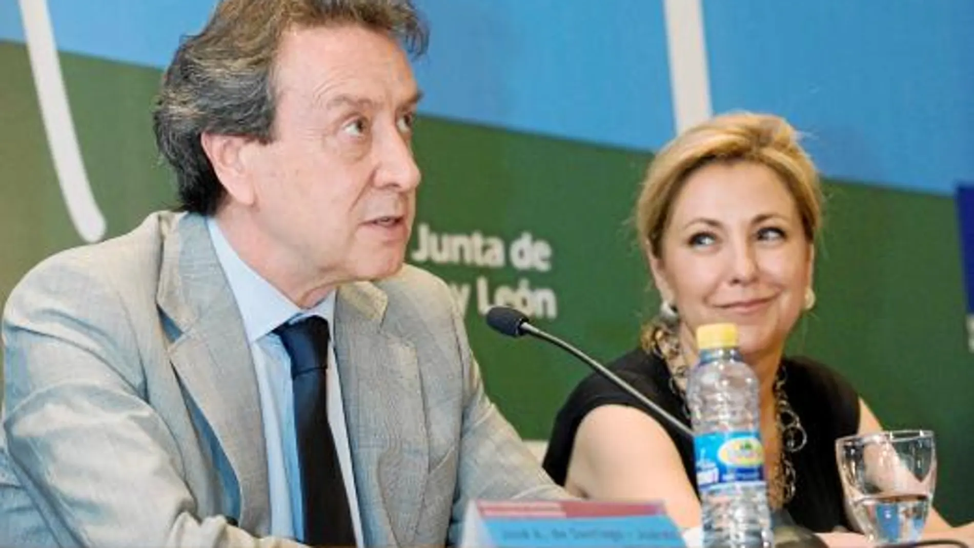 El consejero de la Presidencia, José Antonio de Santiago-Juárez y la alcaldesa de Zamora, Rosa Valdeón