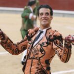 Morenito de Aranda paseó dos trofeos en su última aparición en Madrid