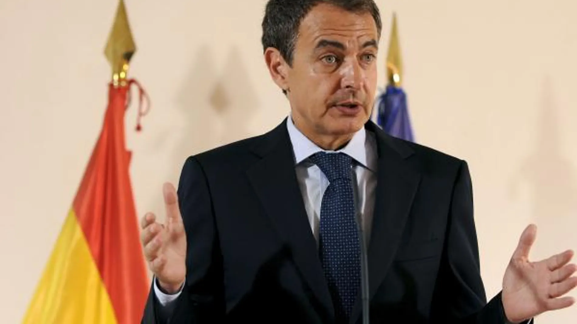 Zapatero convocova a las construtoras para abordar el recorte de obra pública
