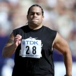 Trevor Misapeka, corredor de 100 metros lisos de Samoa, en una pruebas de clasificación