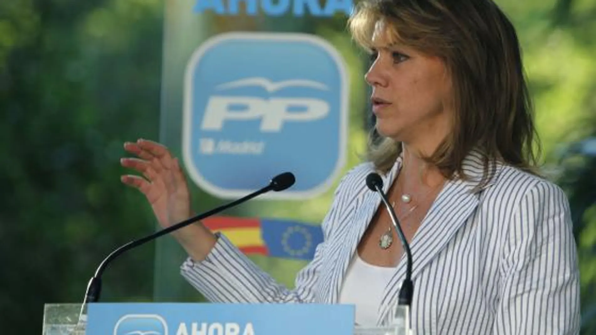Cospedal: hay 24.741 razones para la alegría y más de 4 millones para trabajar