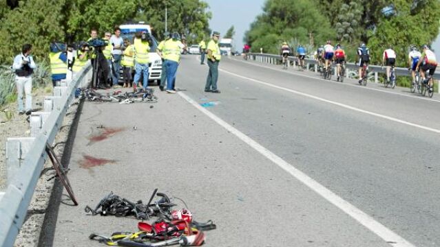 Mueren dos ciclistas al ser arrollados por un conductor sin carné
