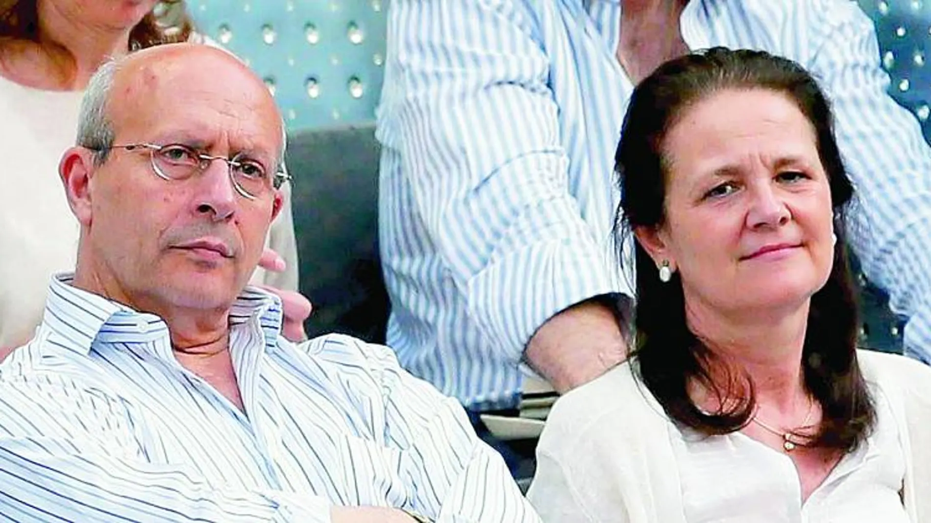 La pareja, que nunca se ha escondido en los actos públicos, lo que ha sido criticado, durante un partido de tenis en la Caja Mágica de Madrid