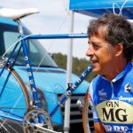 El ciclismo no sale de su asombro: 30 años despues, Perico Delgado se enfunda la misma talla de maillot