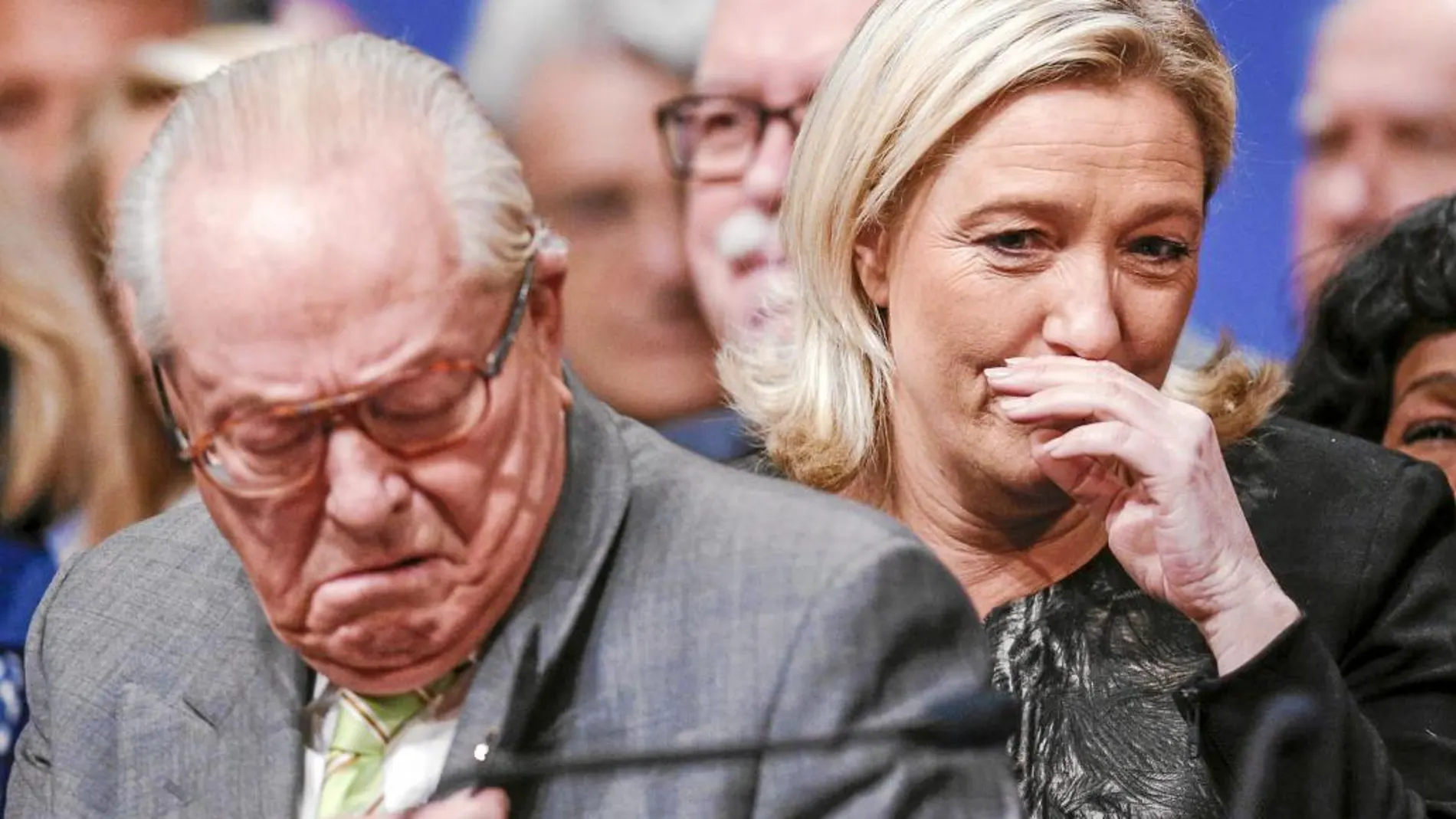 Jean-Marie y su hija Marine Le Pen, en un acto del partido