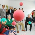 El consejero de Familia e Igualdad de Oportunidades, César Antón, inaugura un Centro de Día en Ponferrada