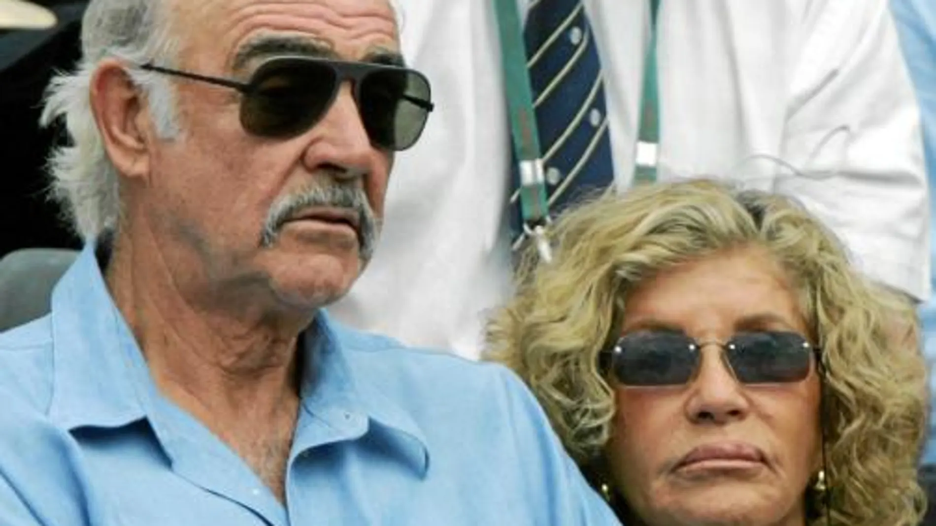 Sean Connery junto a su esposa, Micheline