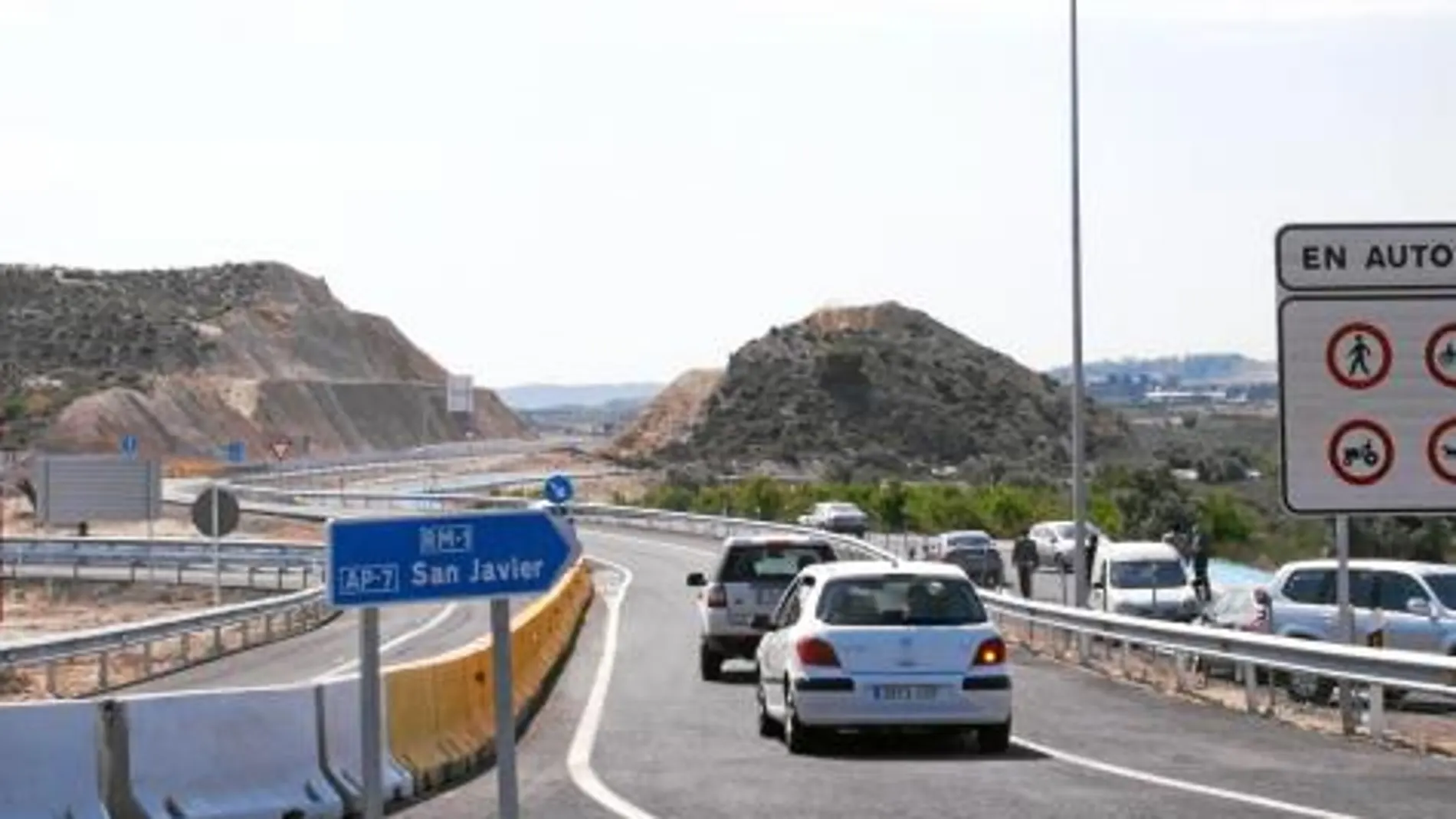 La autovía que une Zeneta con San Javier, una de las últimas carreteras abiertas a los ciudadanos