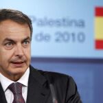 Zapatero: sólo vale «el abandono de las armas para siempre»