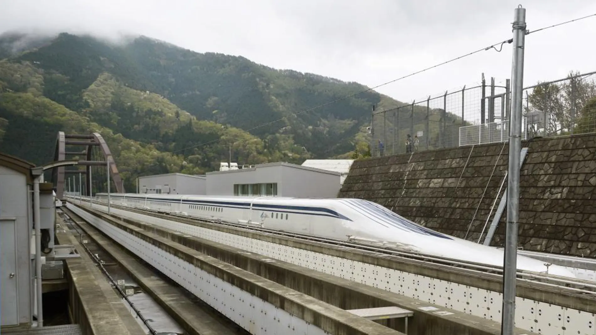 El tre Maglev durante los test realizados en Tokio