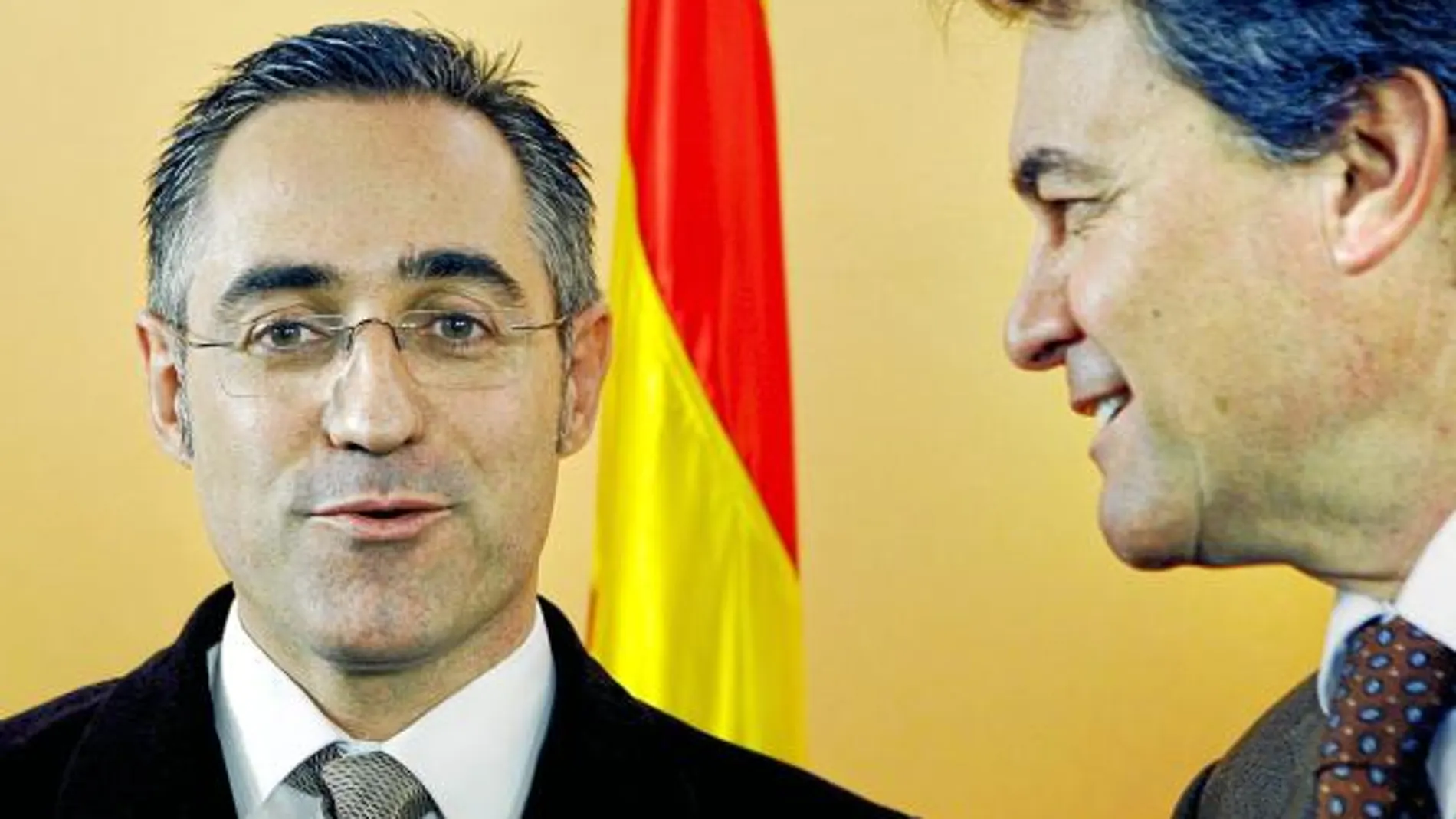 El presidente de CiU, Artur Mas, y el eurodiputado Ramon Tremosa en la campaña de las europeas