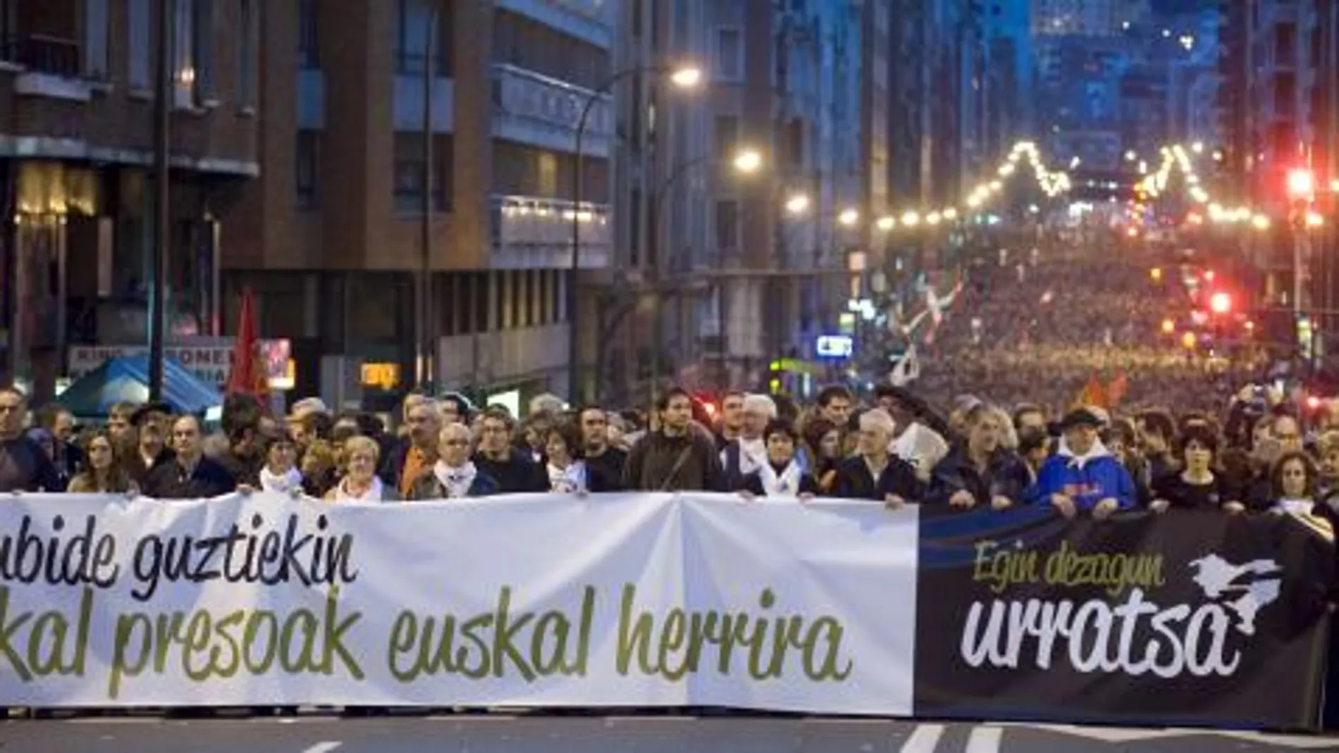 Miles de personas en una manifestación a favor de los presos de ETA como la convocada el sábado en Bilbao