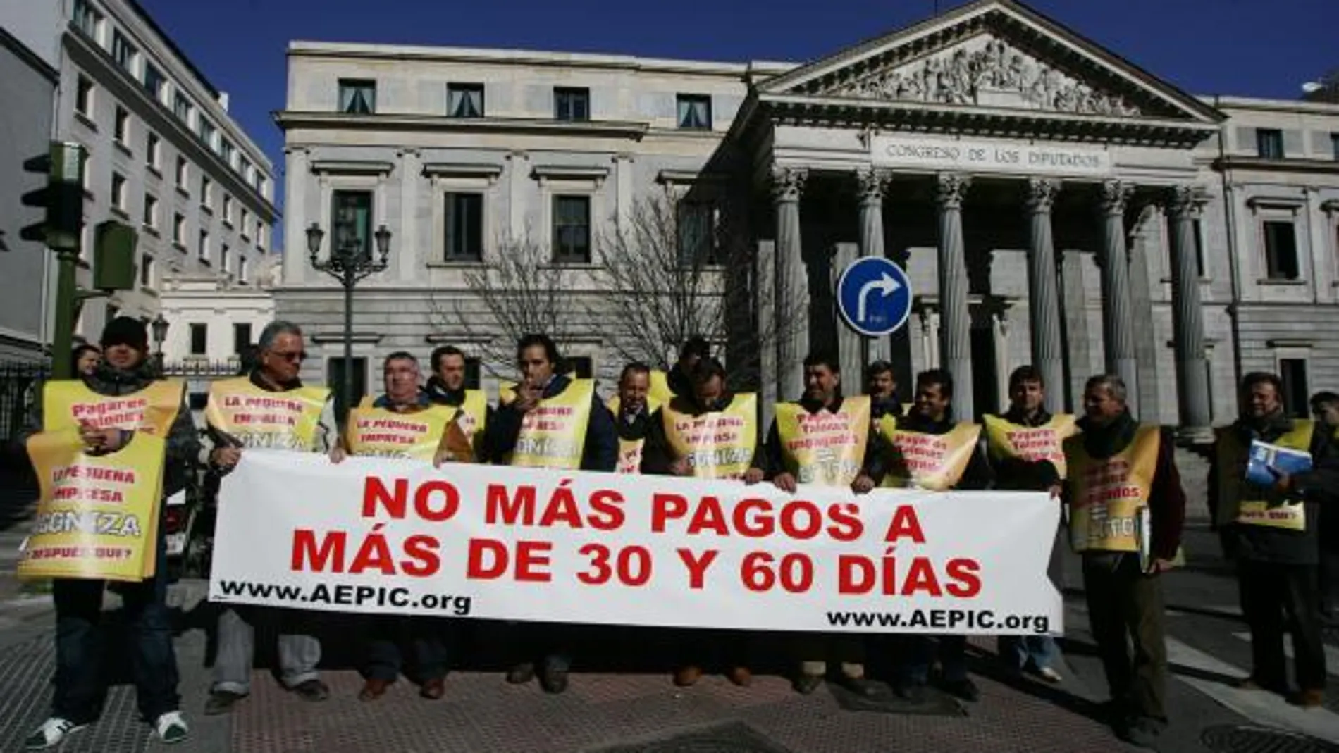 El número de impagos en la compra a plazos de bienes y servicios bajó un 14,3% en mayo