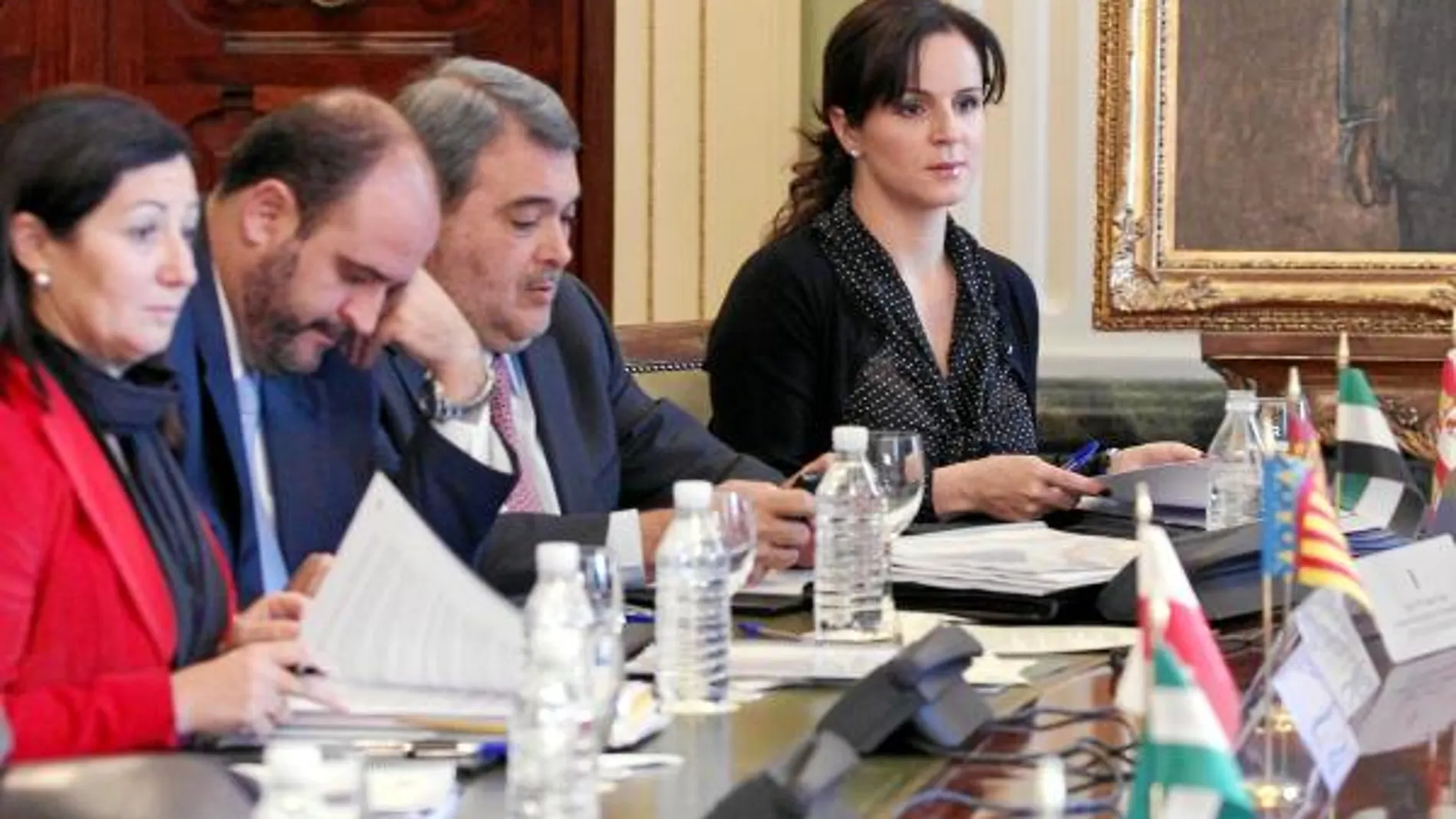 Silvia Clemente, en la reunión, junto a los consejeros de Extremadura, Castilla-La Mancha y Valencia
