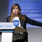 La presidenta del PPC, Alícia Sánchez-Camacho durante su intervención en el acto de presentación del candidato a la alcaldía de Sabadell, Esteban Gesa
