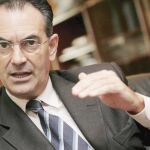 Emilio Carrillo intenta forzar ante el PSOE su salida del Ayuntamiento