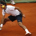 Montañés liquida a Federer en el torneo de Estorial