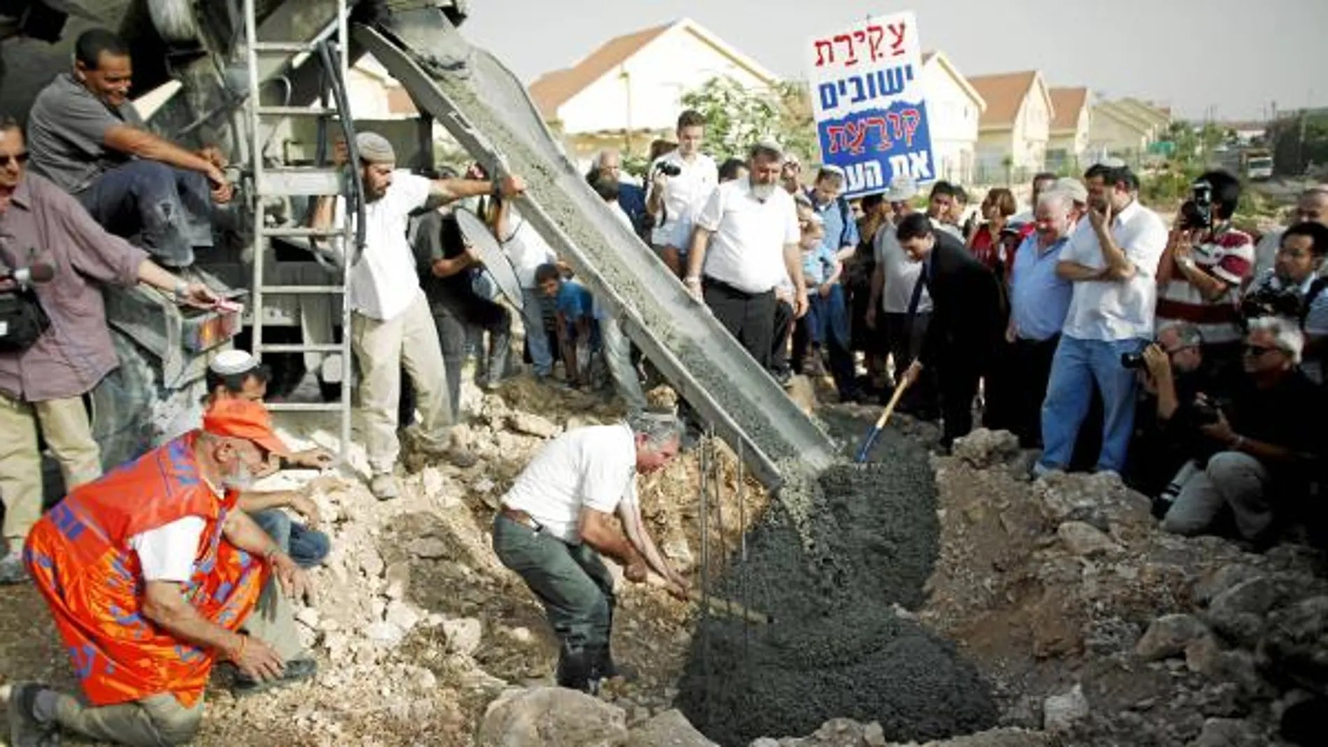 Los colonos dan por zanjada la moratoria y vuelven a construir en Cisjordania