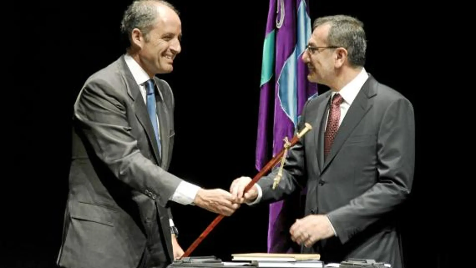 Camps y Climent ayer durante la toma de posesión de éste como rector