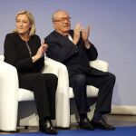 Jean-Marie Le Pen y su hija Marine, en una imagen del pasado mes de noviembre