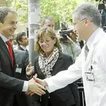  Zapatero afirma que el Rey asistirá a la Cumbre del 17