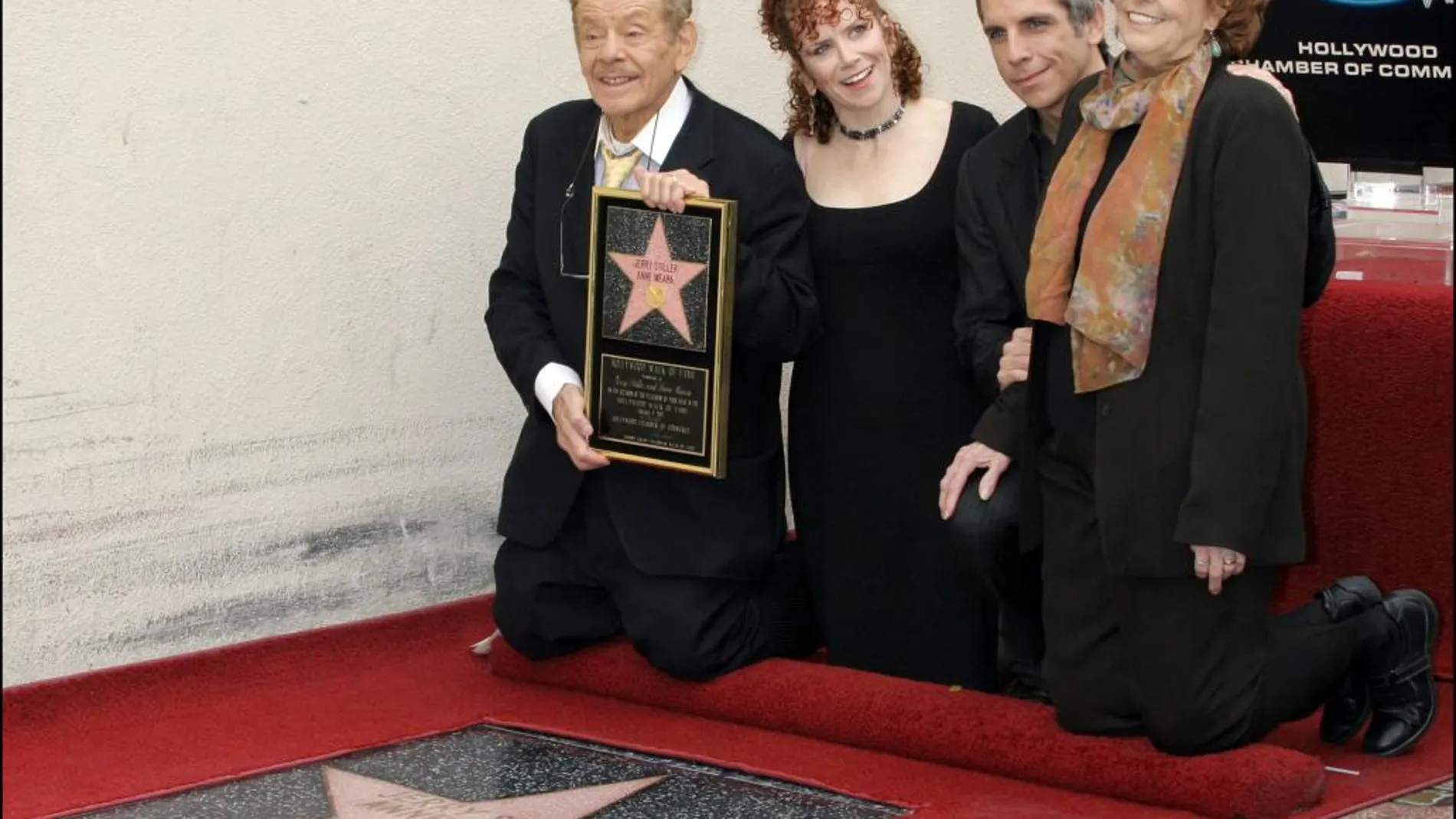 Los actores y matrimonio Jerry Stiller y Anne Meara y sus hijos Ben y Amy