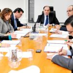 El vicepresidente económico de la Junta, Tomás Villanueva, en una reciente reunión con empresarios