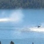 Los dos helicópteros sobrevuelan el lago Tahoe, entre California y Nevada. Uno de ellos llega a impactar en el agua