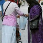 El burka, un problema de «seguridad» y «dignidad»