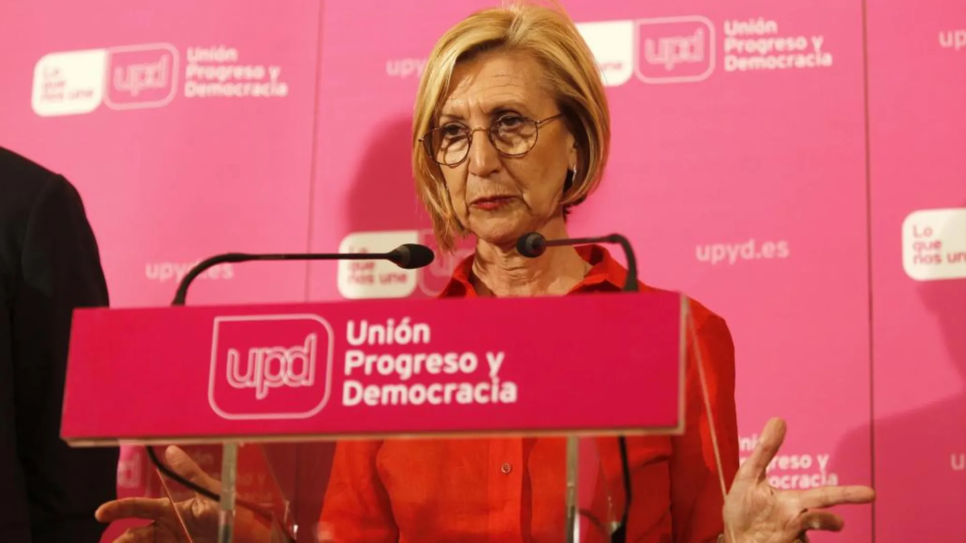 Rosa Díez, portavoz de UPyD, tras comparecer para comentar los resultados electorales y anunciar que no presentará su candidatrura para el Consejo de Dirección del partido.