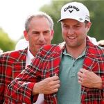 Chris Kirk, con la chaqueta de campeón
