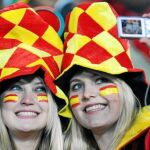 Dos aficionadas españolas se hacen una foto en las gradas del Ellis Park