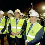 Blanco, en un túnel del AVE a Palencia, con Alejo, Silván, Gallego y González