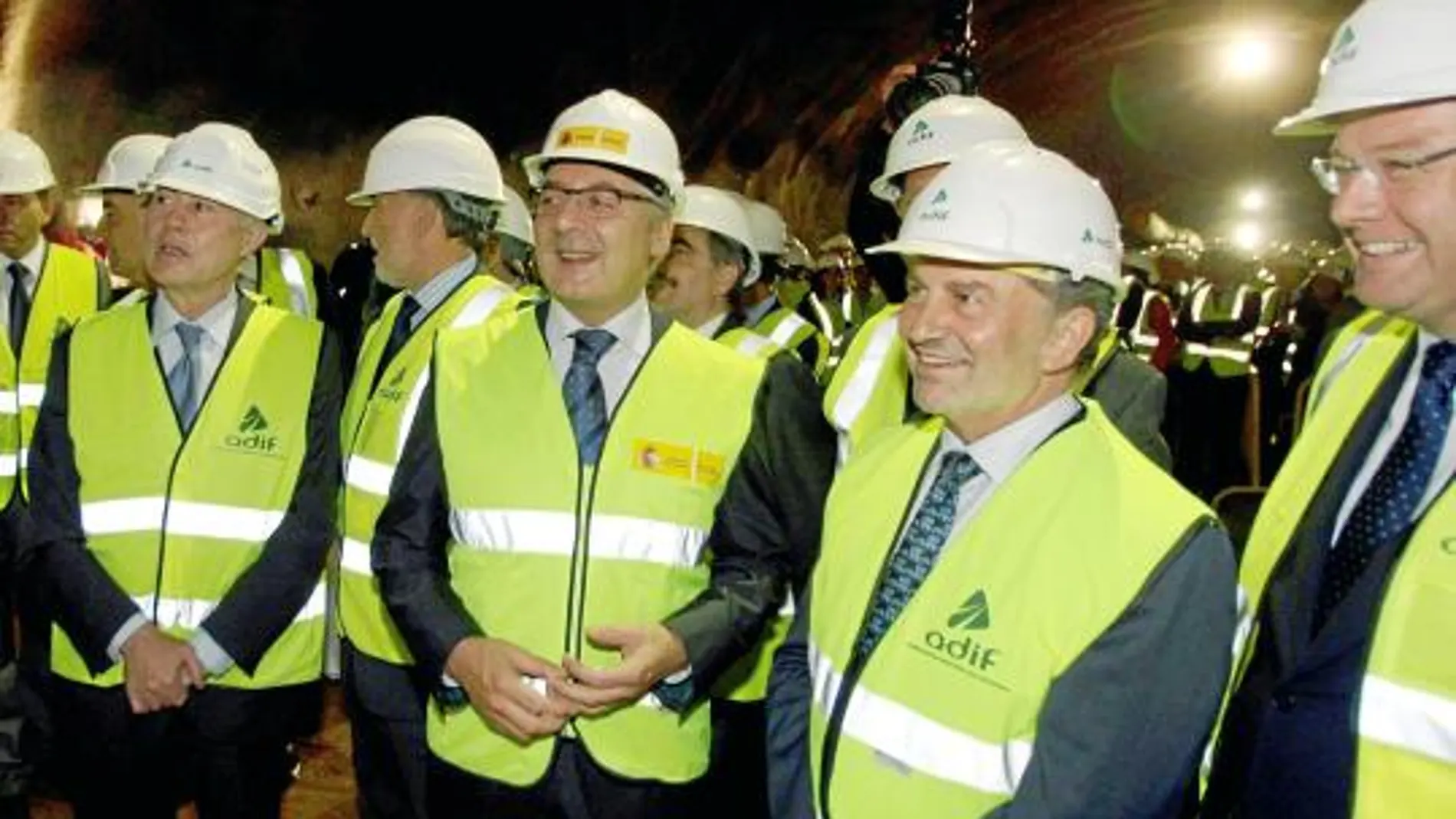 Blanco, en un túnel del AVE a Palencia, con Alejo, Silván, Gallego y González