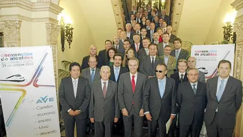 Los alcaldes populares de Castellón forman una plataforma pro AVE