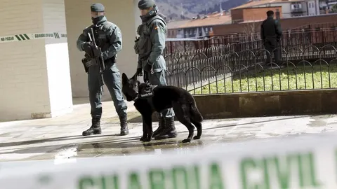 Agentes de la Guardia Civil