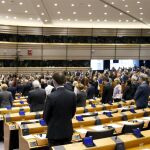 Minuto de silencio en el parlamento Europeo en conmemoración del centenario del genocidio sufrido por el pueblo armenio