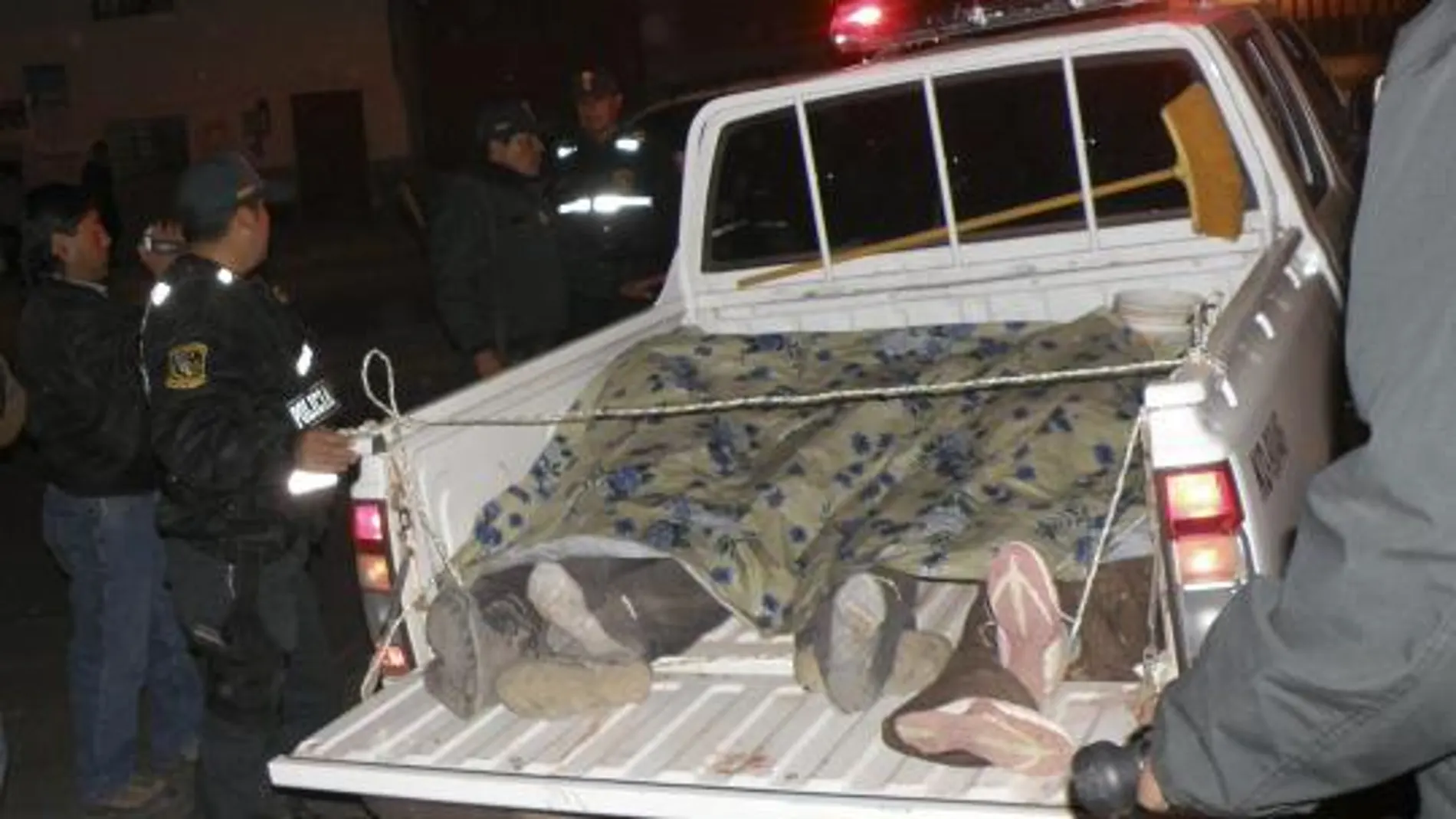 Los cuerpos de los cuatro ciudadanos españoles son trasladados a la morgue de Cuzco