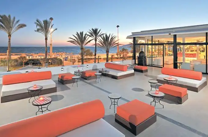 «Chill out» junto a la playa de Palma «Chill out» junto a la playa de Palma